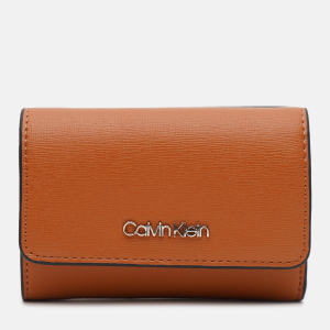 Гаманець жіночий Calvin Klein Jeans Trifold Sm Saffiano K60K608338-GAC Cognac (8719854162438) краща модель в Житомирі